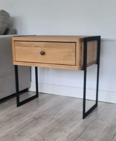 Masuta / Noptiera Mavra cu 1 sertar lemn masiv stejar + metal negru 62 x 45 x 61 cm